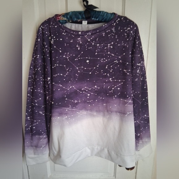 no brand mentioned Sweaters - Purple and White Starry Sweater